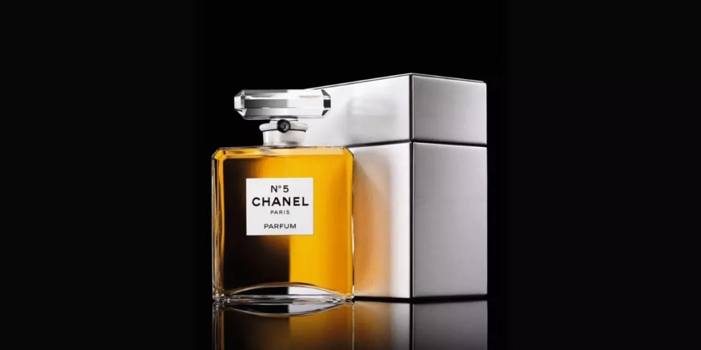 The 10 Most Expensive Perfumes in the World (2023)
